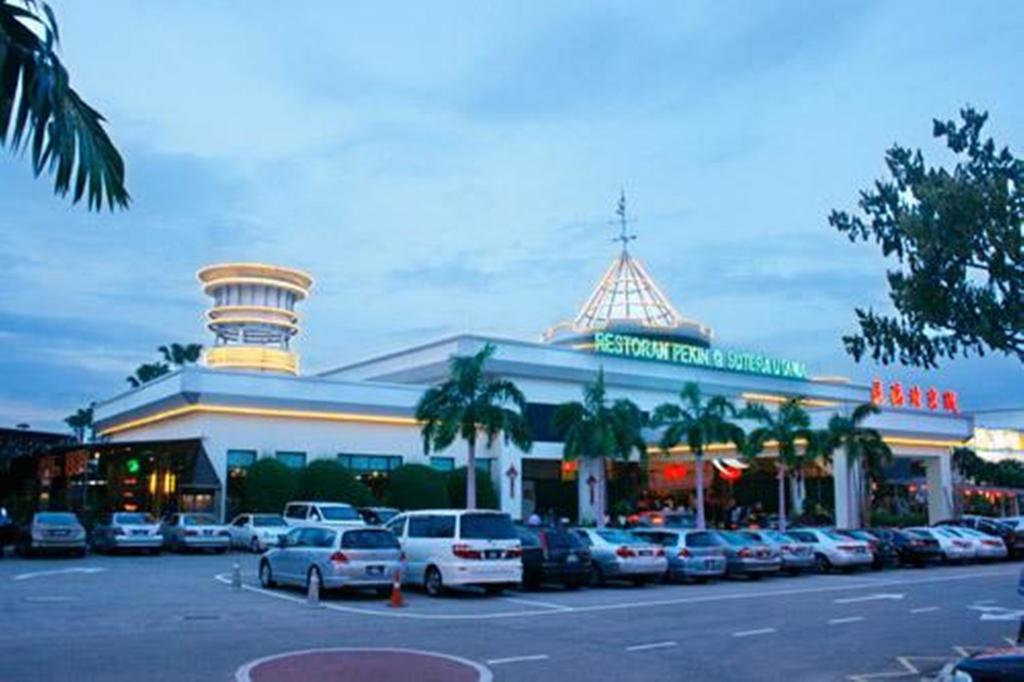 Here Hotel Skudai Extérieur photo