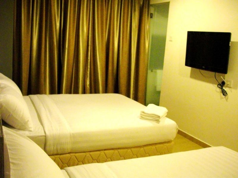 Here Hotel Skudai Extérieur photo