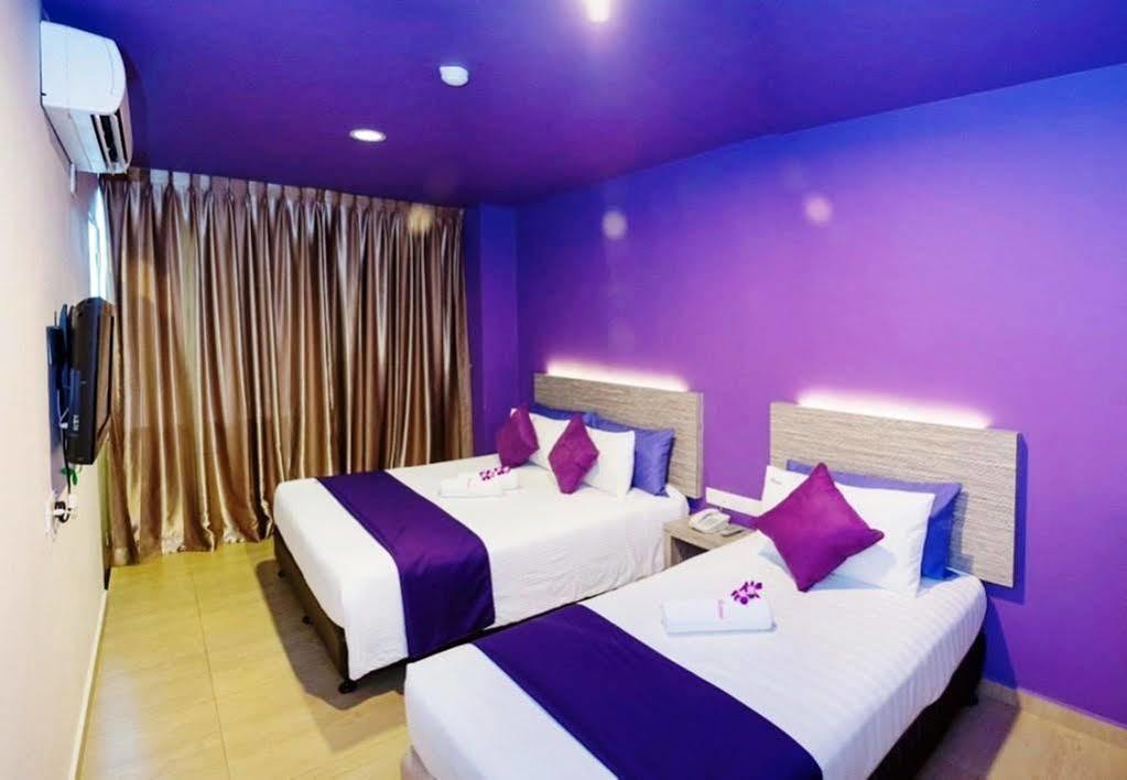 Here Hotel Skudai Extérieur photo