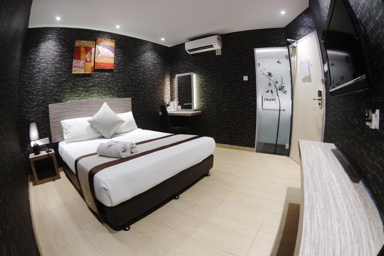 Here Hotel Skudai Extérieur photo